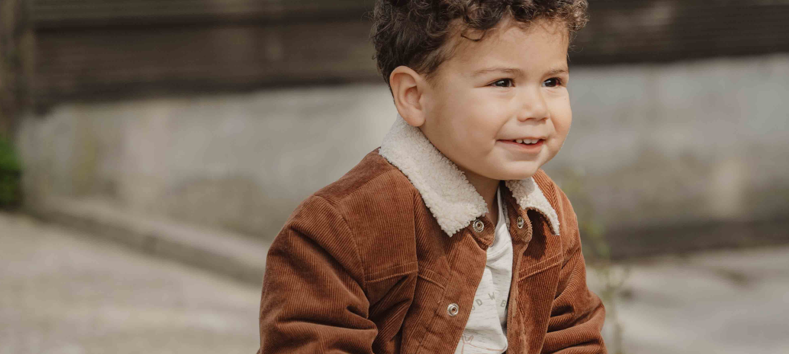 Hoe je de perfecte baby-kinder jas kiest voor elk seizoen en elke situatie