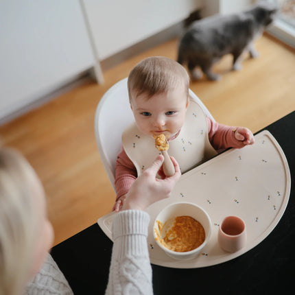 <tc>Mushie</tc> Plateau pour bébé en silicone Ivoire