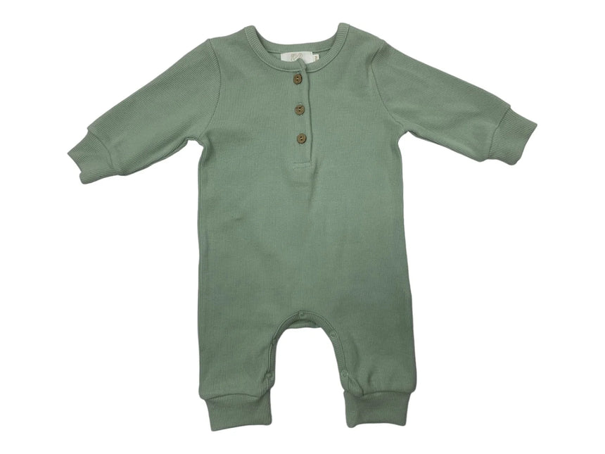 <tc>Yumi Baby</tc> La boîte contient un trésor de jade