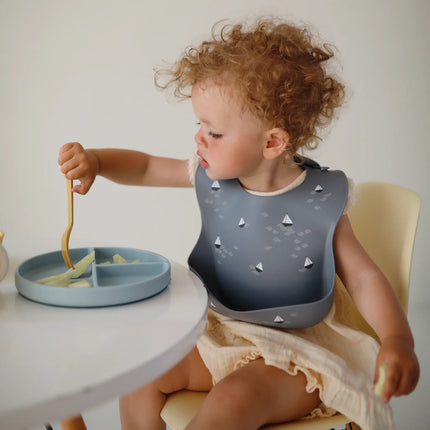 <tc>Mushie</tc> Assiette bébé en silicone bleu poudré