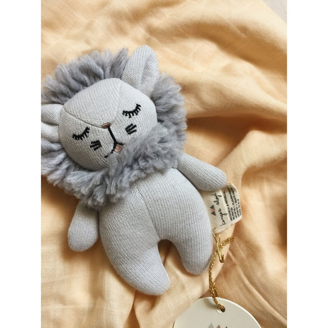 <tc>Konges Slojd</tc> Lion en peluche Gris 16cm