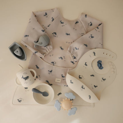 LONG SLEEVE BIB Whales - Mushie - Babywinkel - 840355801934